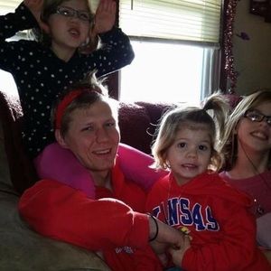 Meet your Posher, Lorah